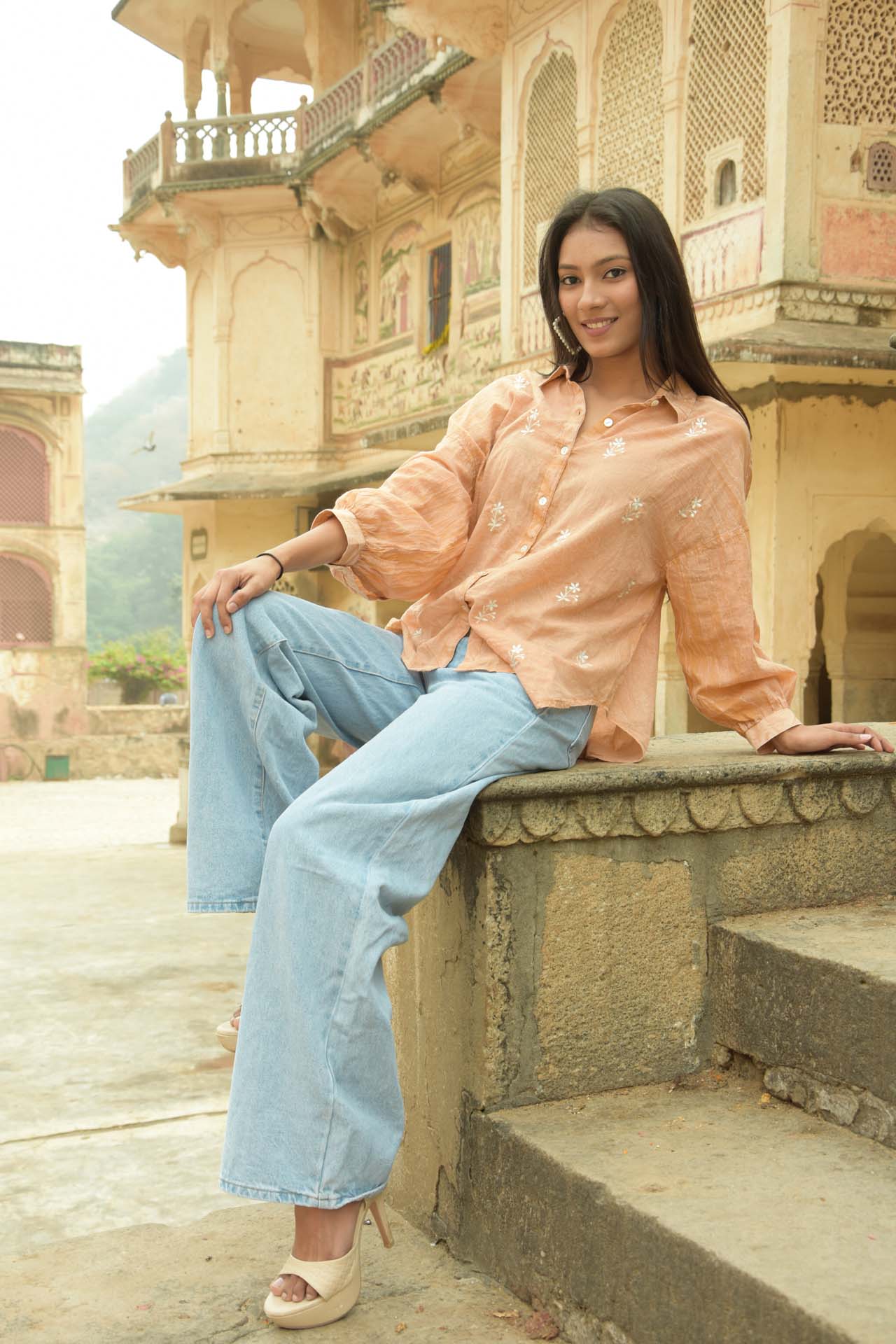 STONEWASH EMBROIDERED OVERSIZE SHIRT(PEACH)