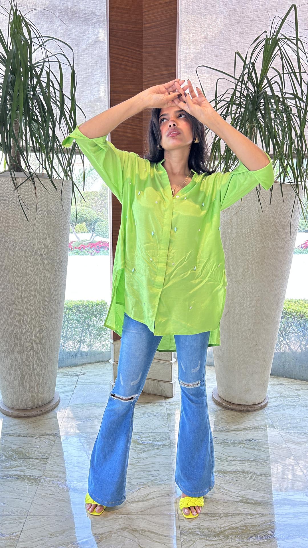 SOLID EMBROIDERED OVERSIZE SHIRT