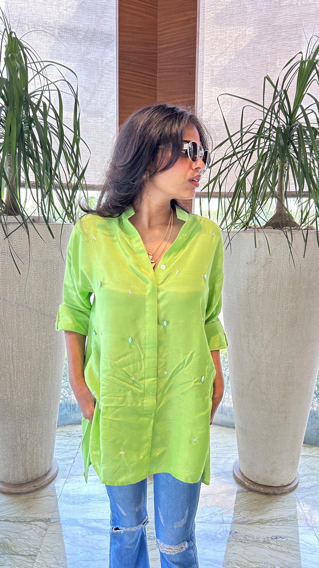 SOLID EMBROIDERED OVERSIZE SHIRT