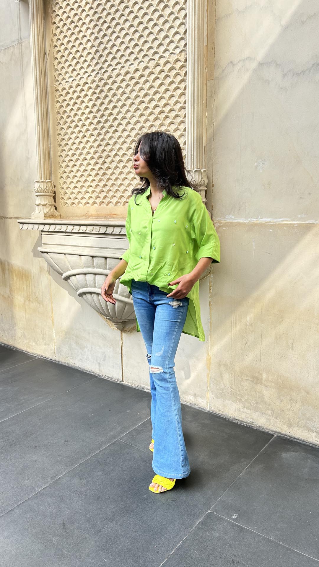 SOLID EMBROIDERED OVERSIZE SHIRT