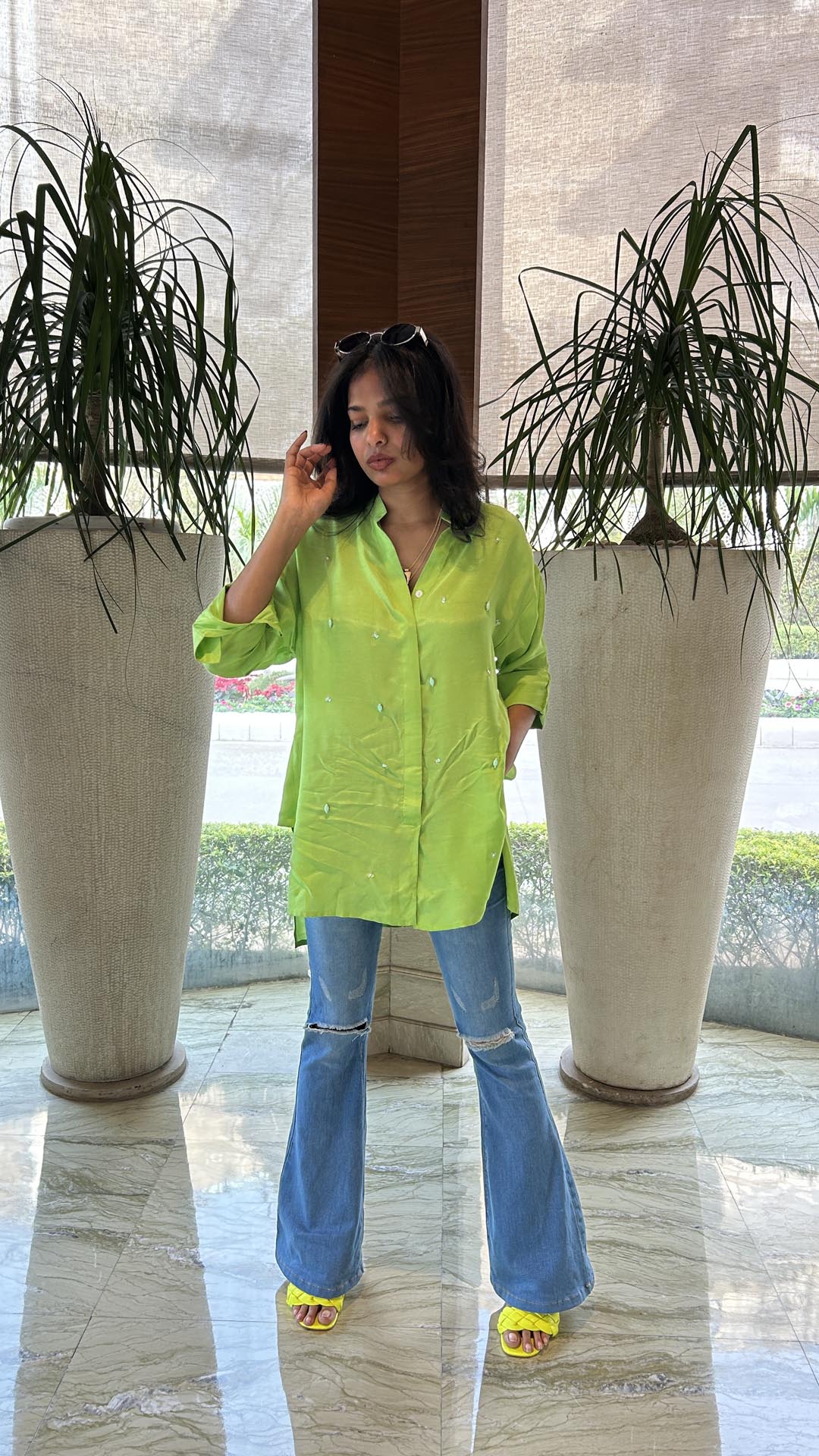 SOLID EMBROIDERED OVERSIZE SHIRT