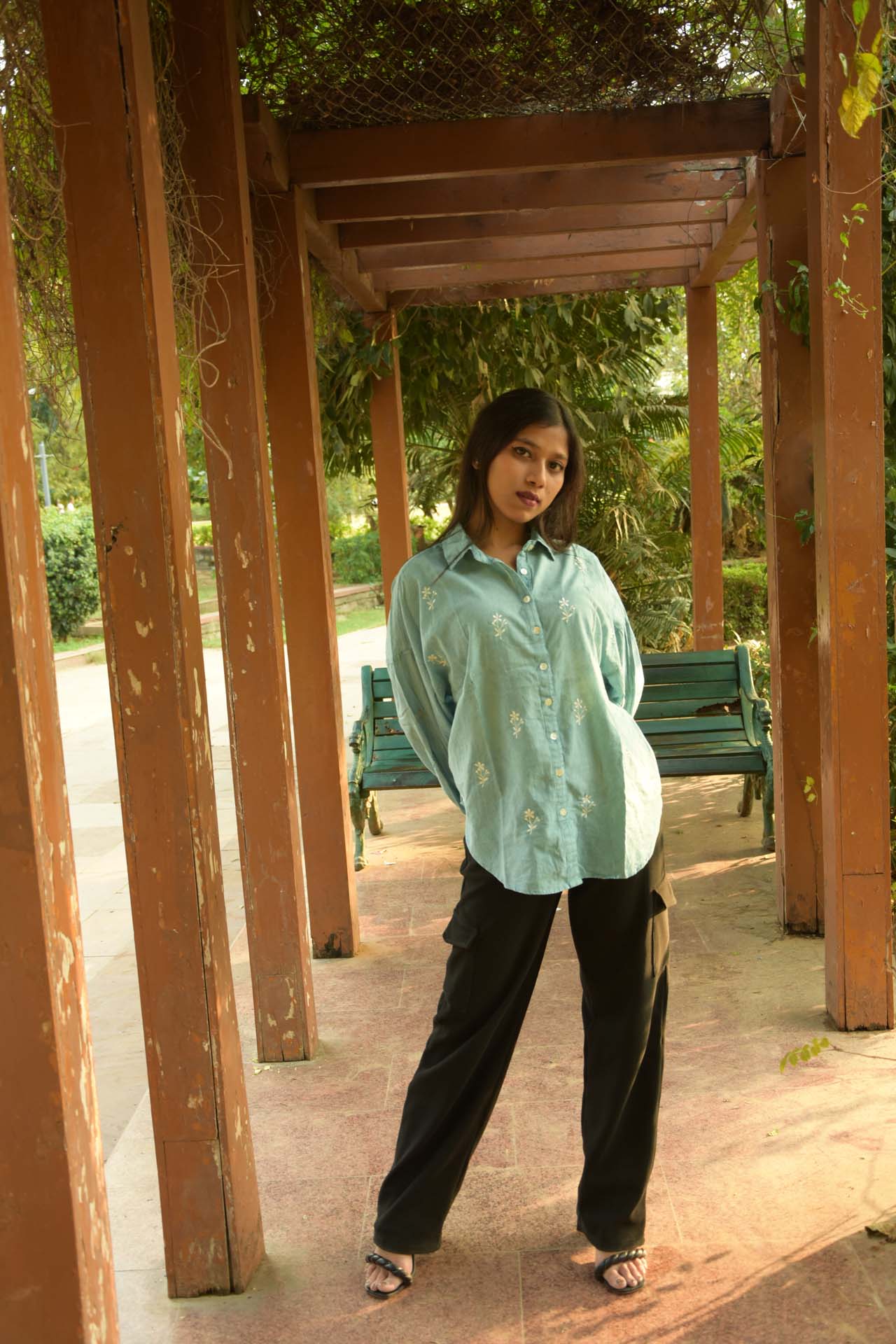 STONEWASH EMBROIDERED OVERSIZE SHIRT(SKYBLUE)