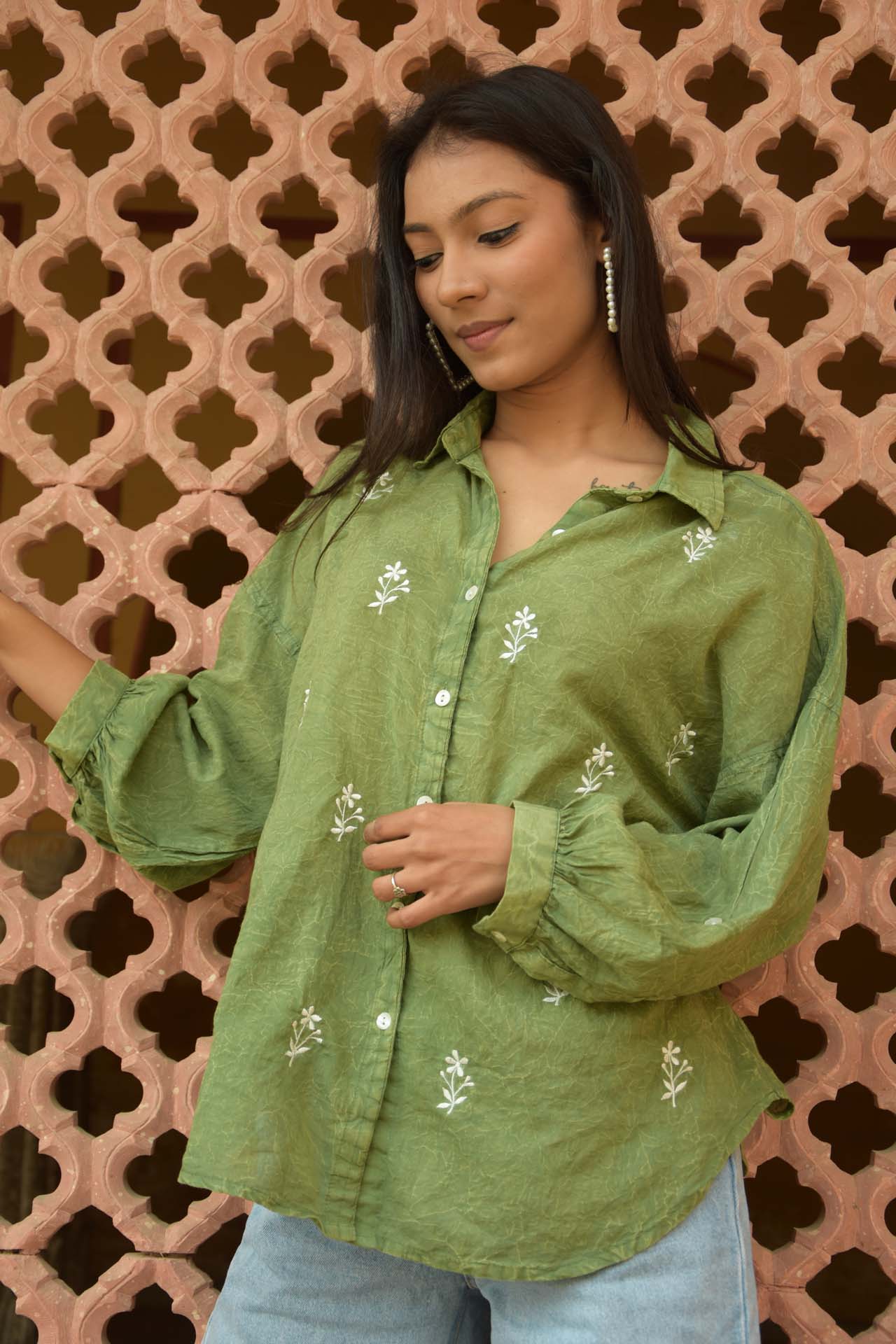 STONEWASH EMBROIDERED OVERSIZE SHIRT(GREEN)