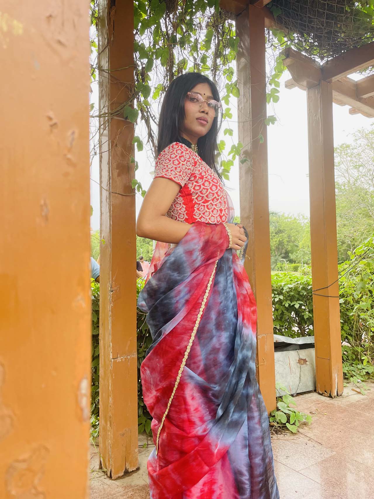 RED  tie&dye saree