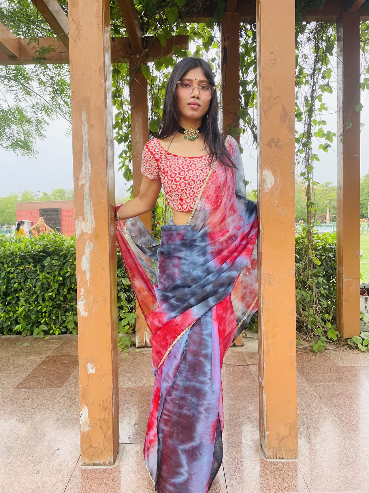 RED  tie&dye saree